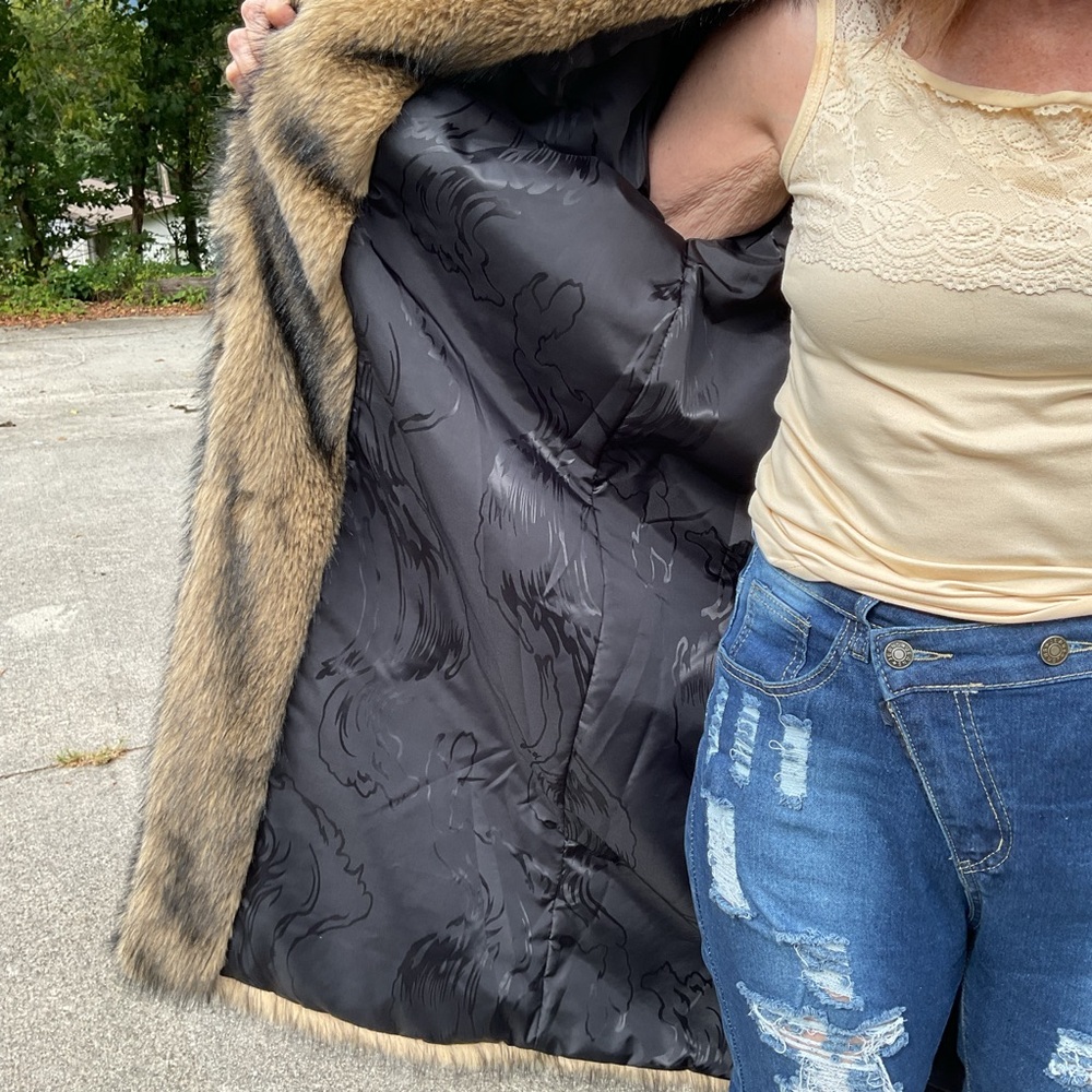 Classic Women's Faux Fur Long Coat in Taupe Brown - Picture 6 of 8
